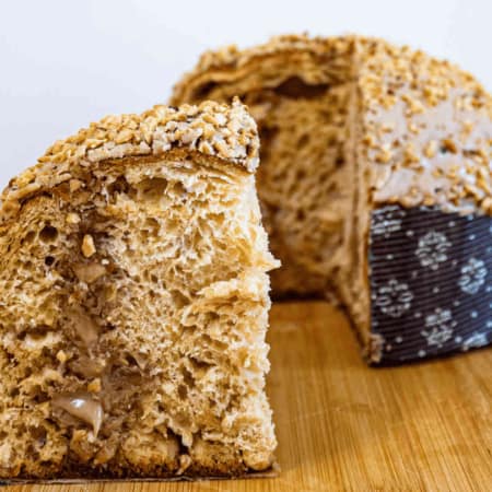 EASTER DOVE CAKE STUFFED WITH HAZELNUT CREAM 1 KG 13 artisanal panettone stuffed with hazelnut cream 1 kg